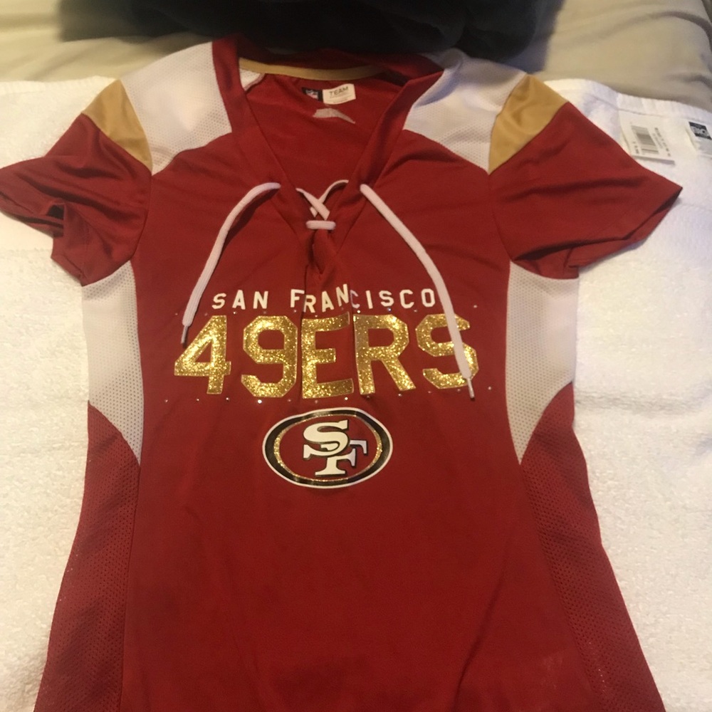 Women’s small 49ers shirt
